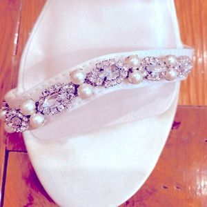 NWOT White Heels With Jewels Size 8